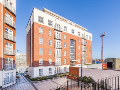 10 234 The Waterside