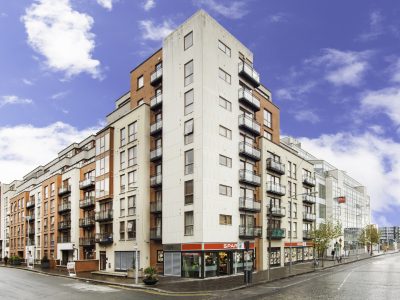 218 Castleforbes Square