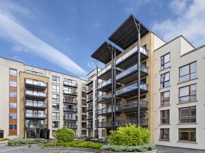 BlockE_2_213 castleforbes sq9