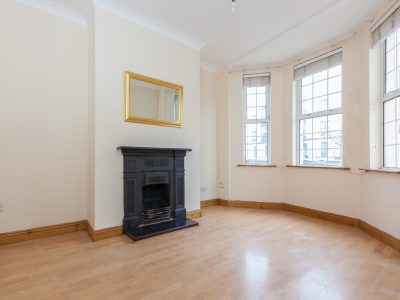 80SouthLottsRd_4_img_0155