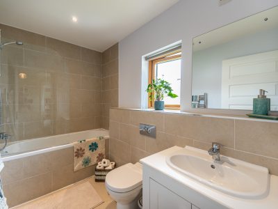 13 Coopers Wood - Bathroom (1 of 3) - Photo- Ben Ryan