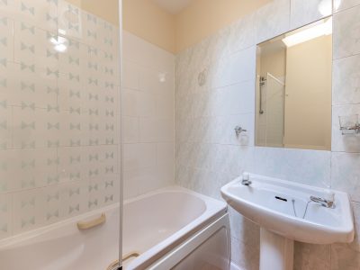 3 Church Square - Bathroom (4 of 5) - Photo- Ben Ryan