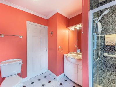 Knightsfield - Bathroom (1 of 2) - Photo- Ben Ryan