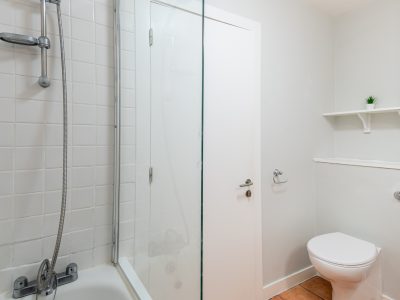 34 Scarlet Row - Bathroom (1 of 4) - Photo- Ben Ryan