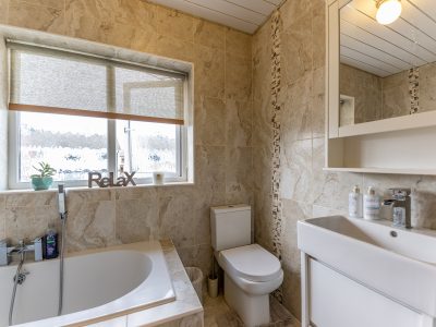 3 Grange Park Drive - Bathroom (1 of 2) - Photo- Ben Ryan