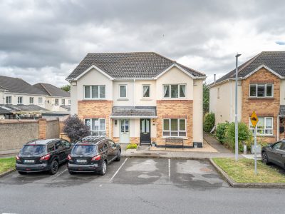 35 Castleview Ave - Exterior Front (3 of 5) - Photo- Ben Ryan