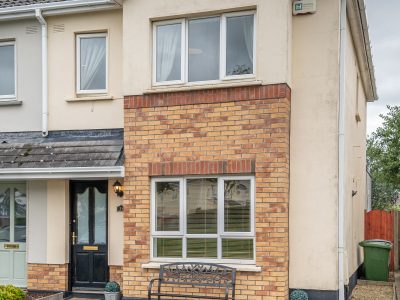 35 Castleview Ave - Exterior Front (4 of 5) - Photo- Ben Ryan