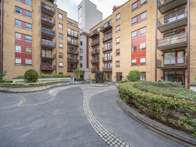 43 Casyleforbes Square - Courtyard (1 of 1) - Photo- Ben Ryan