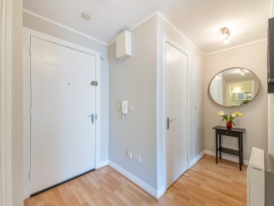 43 Casyleforbes Square - Hall (3 of 5) - Photo- Ben Ryan