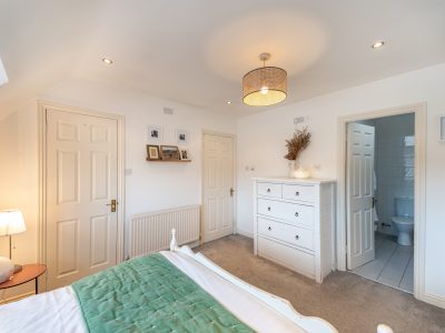 4a Brookstone - Bedroom 1 (3 of 4)