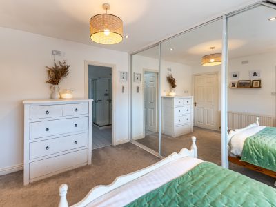 4a Brookstone - Bedroom 1 (4 of 4)