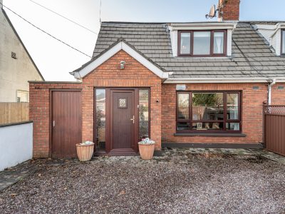 4a Brookstone - Exterior Front (1 of 4)