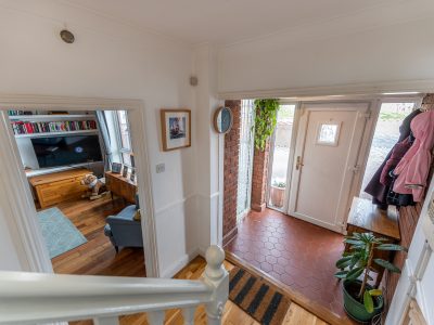 4a Brookstone - Hall (5 of 5)