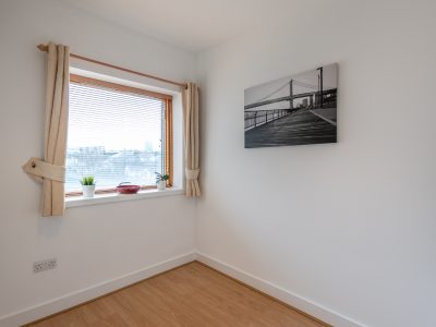 71 The Lighthouse - Bedroom 2 (2 of 2) - Photo - Ben Ryan