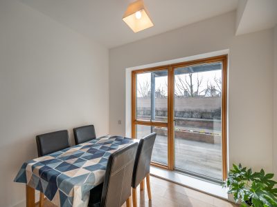 71 The Lighthouse - Dining Room (1 of 1) - Photo - Ben Ryan