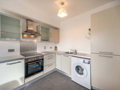 71 The Lighthouse - Kitchen (1 of 5) - Photo - Ben Ryan