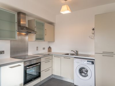 71 The Lighthouse - Kitchen (3 of 5) - Photo - Ben Ryan