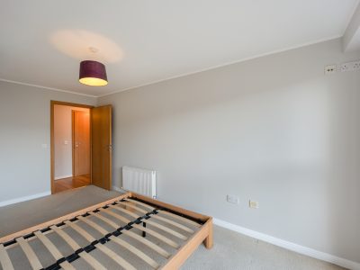 35 Canon Hall - Bedroom 1 (3 of 4) - Photo - Ben Ryan