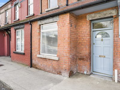 43 East Wall Road - Exterior Front (1 of 2) - Photo - Ben Ryan