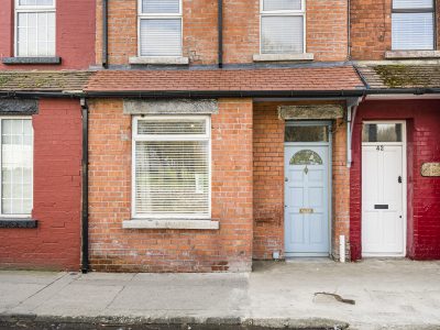 43 East Wall Road - Exterior Front (2 of 2) - Photo - Ben Ryan