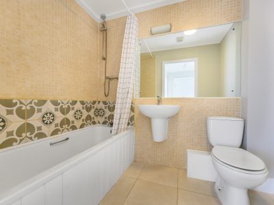 615 Cathedral Court - Bathroom (5 of 5) - Photo - Ben Ryan