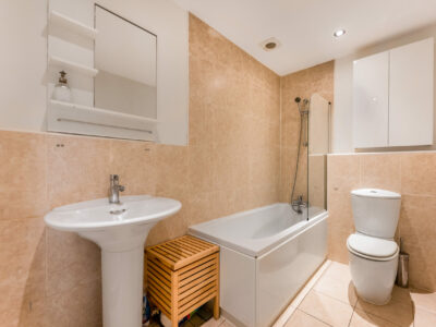 81 The Watermill - Bathroom - Photo - Ben Ryan-2 - Copy