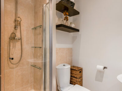 81 The Watermill - Bedroom 1 EnSuite - Photo - Ben Ryan-2